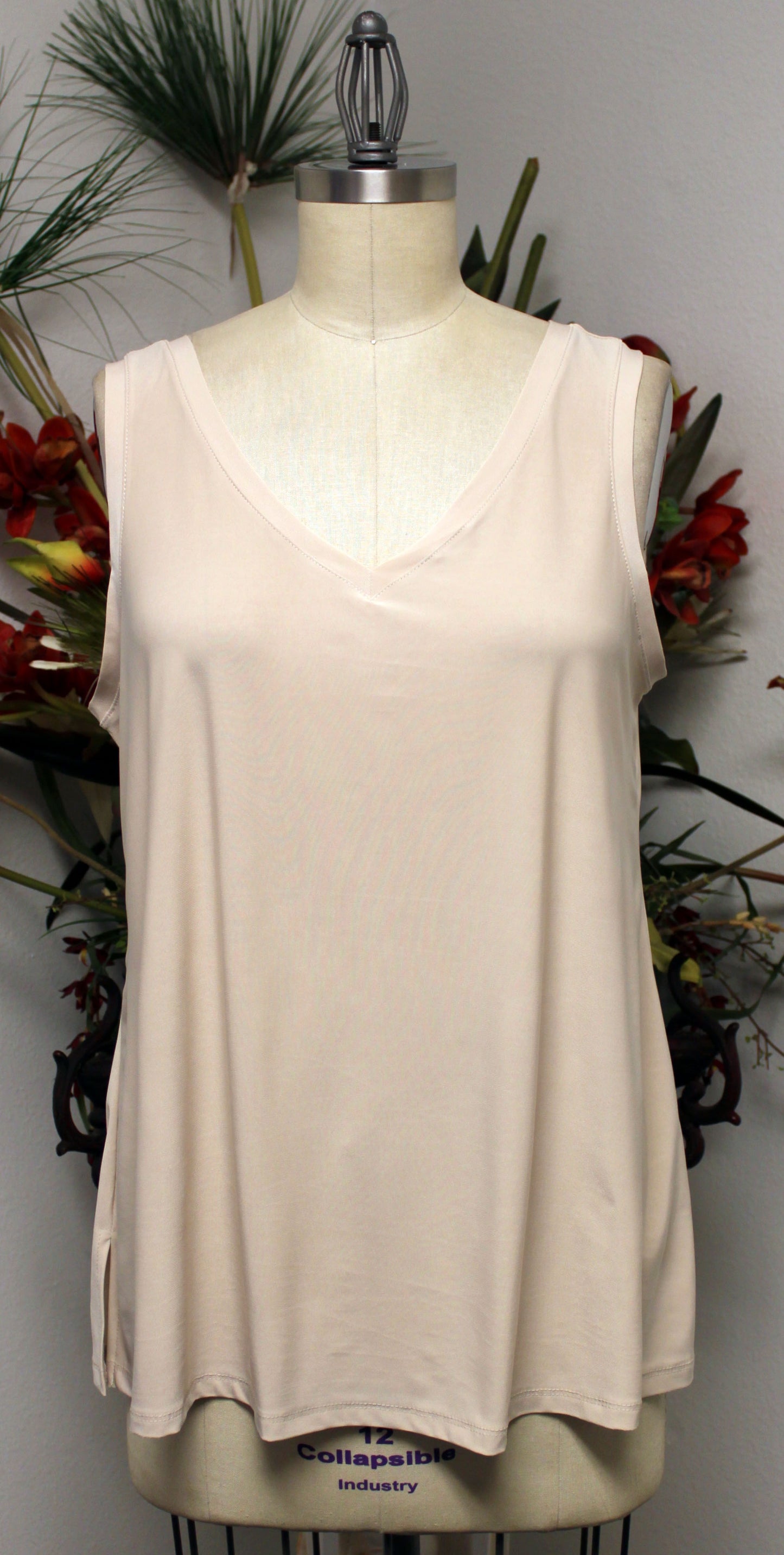 New Versatile Plus Size Tank, Reversible Tank top, Convertible Neckline Tank Top, Plus size Tank, Women tank top, Full figured Tunic.